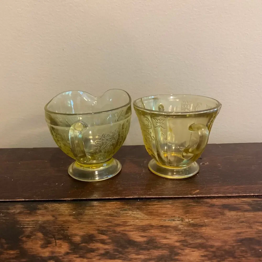 Depression Era Indiana Federal Glass mismatched creamer & sugar set yellow/amber